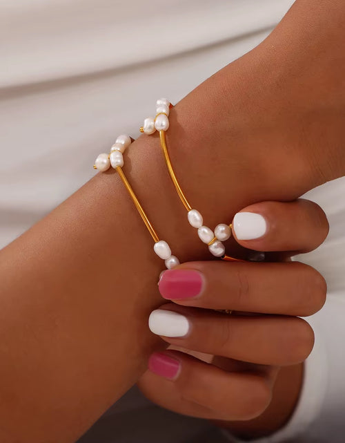 Load image into Gallery viewer, Elegant Stainless Steel Chain Necklace Bracelets for Women Freshwater Pearl Beads Handmade Women Wedding Jewelry Set
