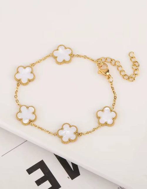 Load image into Gallery viewer, 1Pc Stainless Steel New Plant Clover Adjustable Bracelet for Women, Hot Selling Five Leaf Flower Shell Acrylic Bracelet Jewelry
