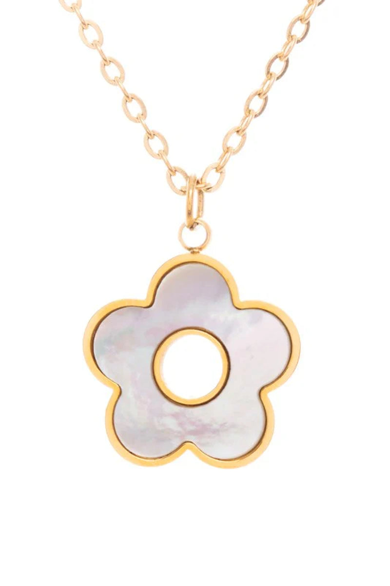 MOP Flower Pendant Neckle