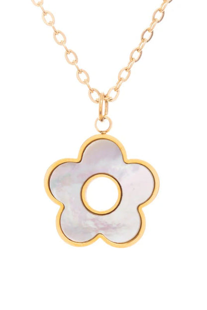 MOP Flower Pendant Neckle