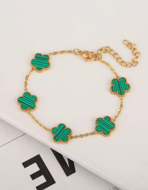 Load image into Gallery viewer, 1Pc Stainless Steel New Plant Clover Adjustable Bracelet for Women, Hot Selling Five Leaf Flower Shell Acrylic Bracelet Jewelry
